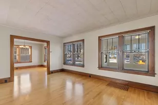 803 W New York Ave, Oshkosh, WI 54901 - Photo 6