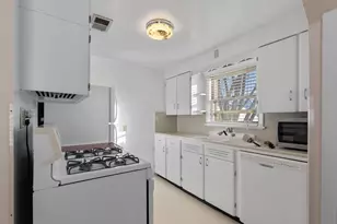 803 W New York Ave, Oshkosh, WI 54901 - Photo 18