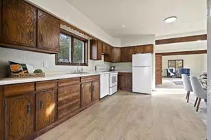 208 Ogden St, Marinette, WI 54143 - Photo 14