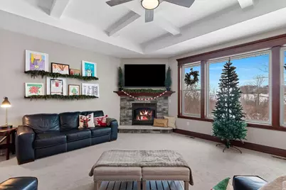 1626 Steiner Lane, Green Bay, WI 54303 - Photo 8