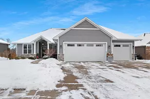 1626 Steiner Ln, Green Bay, WI 54303 - Photo 1