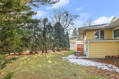 453 Clifden Drive, Madison, WI 53711 - Photo 6