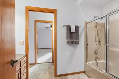 1325 S Westhaven Drive, Oshkosh, WI 54904 - Photo 36