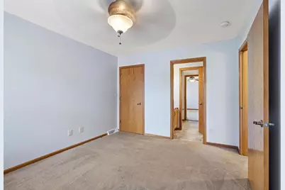 1325 S Westhaven Drive, Oshkosh, WI 54904 - Photo 32