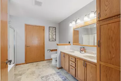 1325 S Westhaven Drive, Oshkosh, WI 54904 - Photo 22