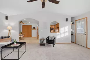 1325 S Westhaven Dr, Oshkosh, WI 54904 - Photo 16