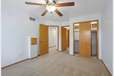 1325 S Westhaven Drive, Oshkosh, WI 54904 - Photo 38