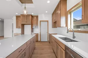 726 Tambour Ct, De Pere, WI 54115 - Photo 14