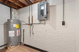 2130 Elm View Dr, Ashwaubenon, WI 54304 - Photo 28