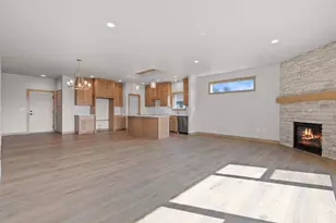 726 Tambour Ct, De Pere, WI 54115 - Photo 24