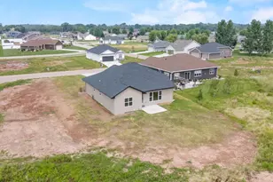 726 Tambour Ct, De Pere, WI 54115 - Photo 50