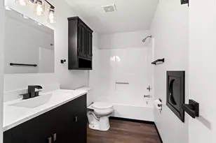 409 Easy St, Green Bay, WI 54311 - Photo 18