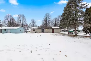 409 Easy St, Green Bay, WI 54311 - Photo 32