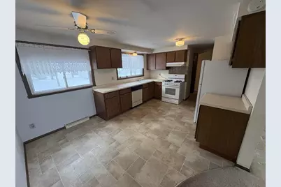 106 W Baehr Street, Cecil, WI 54111 - Photo 6