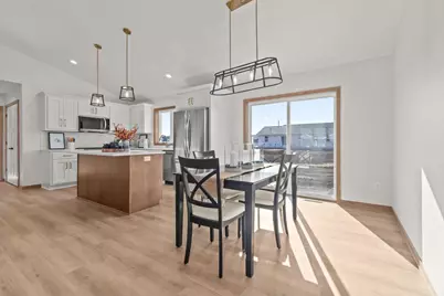 2041 Bear Paw Trail, Kaukauna, WI 54130 - Photo 14