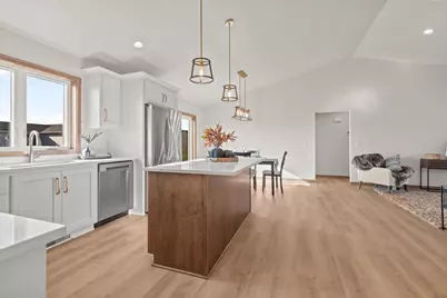 2041 Bear Paw Trail, Kaukauna, WI 54130 - Photo 8