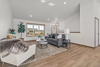 2041 Bear Paw Trail, Kaukauna, WI 54130 - Photo 16