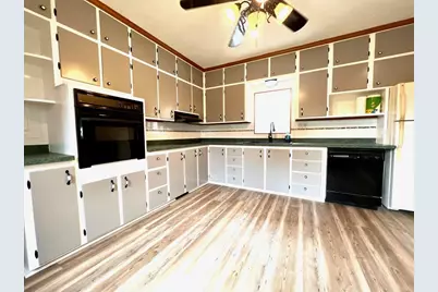 N1053 State Road 22, Waupaca, WI 54981 - Photo 4