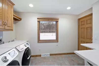 1076 Ernst Drive, Green Bay, WI 54304 - Photo 34