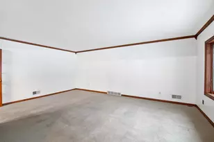 1076 Ernst Dr, Green Bay, WI 54304 - Photo 6