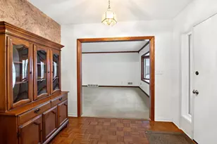 1076 Ernst Dr, Green Bay, WI 54304 - Photo 4