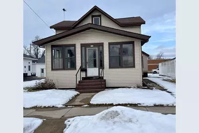 705 W North Water Street, New London, WI 54981 - Photo 1