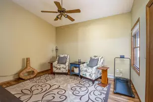 8 Fiesta Ct, Appleton, WI 54911 - Photo 4