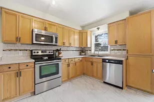 712 E Marquette St, Appleton, WI 54911 - Photo 8