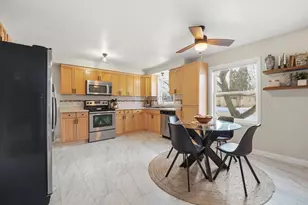 712 E Marquette St, Appleton, WI 54911 - Photo 6