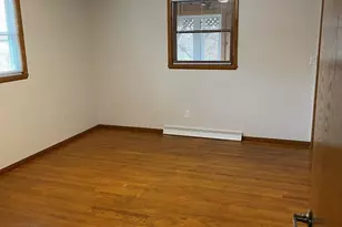 2138 Patty Ln, Green Bay, WI 54304 - Photo 10