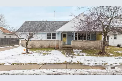 407 E Calumet Street, Appleton, WI 54915 - Photo 1