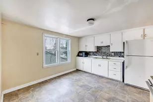 1243 Berner St, Green Bay, WI 54302 - Photo 10