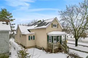 655 Gilmore St, Marinette, WI 54143 - Photo 28