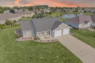 1924 Andraya Ln, De Pere, WI 54115 - Photo 2