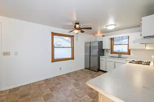 1235 E Sylvan Ave, Appleton, WI 54915 - Photo 8