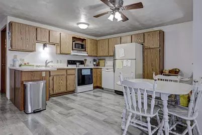 1900 W Marquette Street, Appleton, WI 54914 - Photo 4