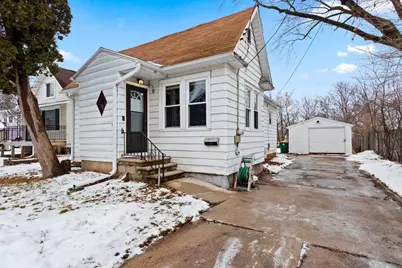 821 School Place, Green Bay, WI 54303 - Photo 2