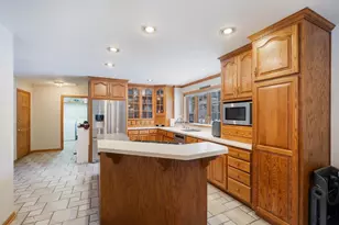 2985 Pine Ridge Rd, Oshkosh, WI 54904 - Photo 10