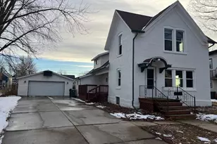 182 6th St, Fond du Lac, WI 54935 - Photo 1