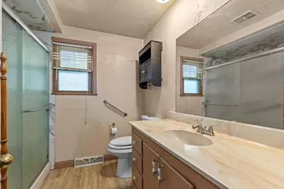 848 E Glendale Avenue, Appleton, WI 54911 - Photo 16