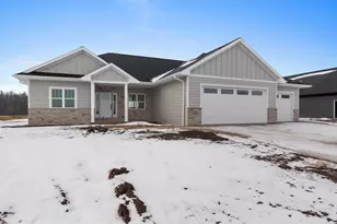 113 Beckerae Ct, Wrightstown, WI 54180 - Photo 2