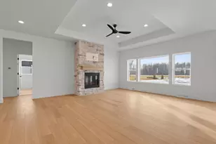 113 Beckerae Ct, Wrightstown, WI 54180 - Photo 8