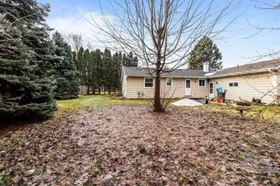 340 Westbrook Drive, Oshkosh, WI 54904 - Photo 34