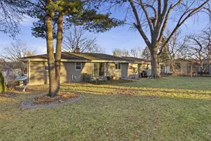 533 Carol Lynn Dr, Little Chute, WI 54140 - Photo 4