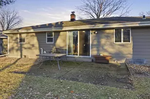 533 Carol Lynn Dr, Little Chute, WI 54140 - Photo 6