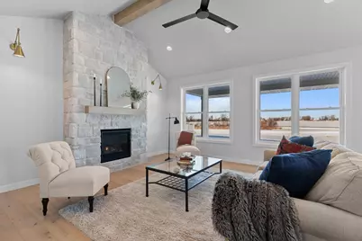 W5826 Roundstone Place, Menasha, WI 54952 - Photo 10
