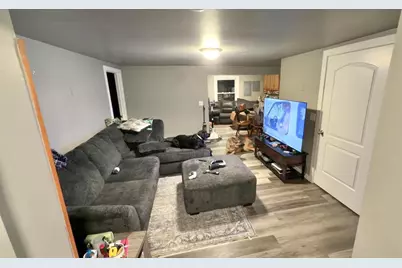 326 E Wilson Avenue, Appleton, WI 54915 - Photo 2