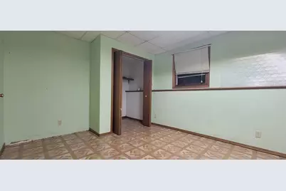 517 Menlo Park Road, Green Bay, WI 54302 - Photo 26