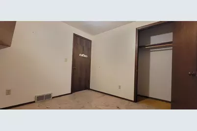 517 Menlo Park Road, Green Bay, WI 54302 - Photo 10