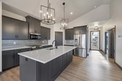 315 Aldon Circle, Green Bay, WI 54304 - Photo 6